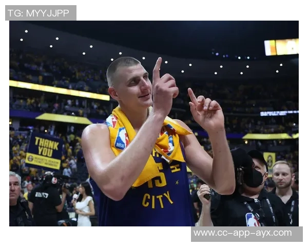 掘金官方更正约基奇数据引发热议27分12篮板10助攻成焦点