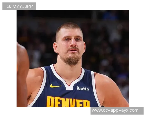 半场战报太阳落后掘金布克与狄龙合力贡献24分约基奇助攻表现抢眼