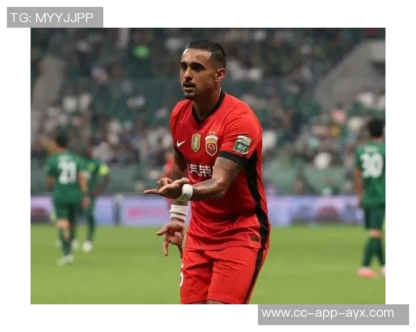 海港队莱昂纳多膝盖受伤或将引进备用外援前锋应对困境