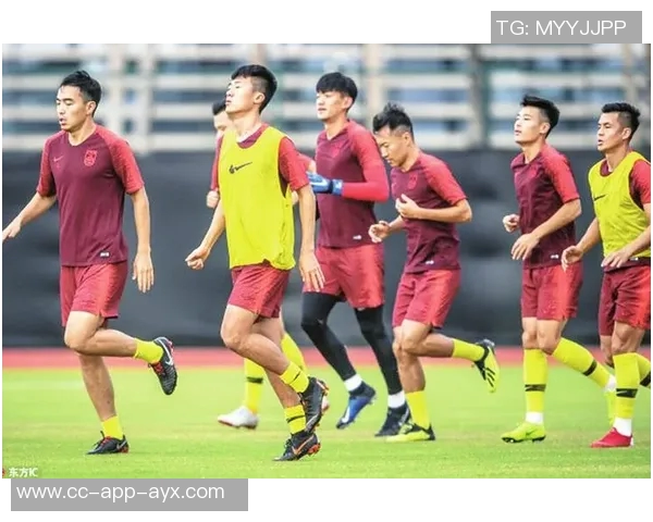 国足备战热身赛国脚们面临高强度训练挑战